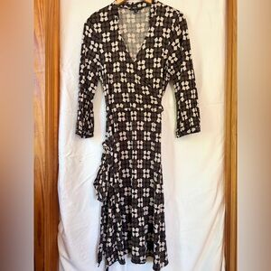 Banana Republic Black and White Geometric Wrap Dress